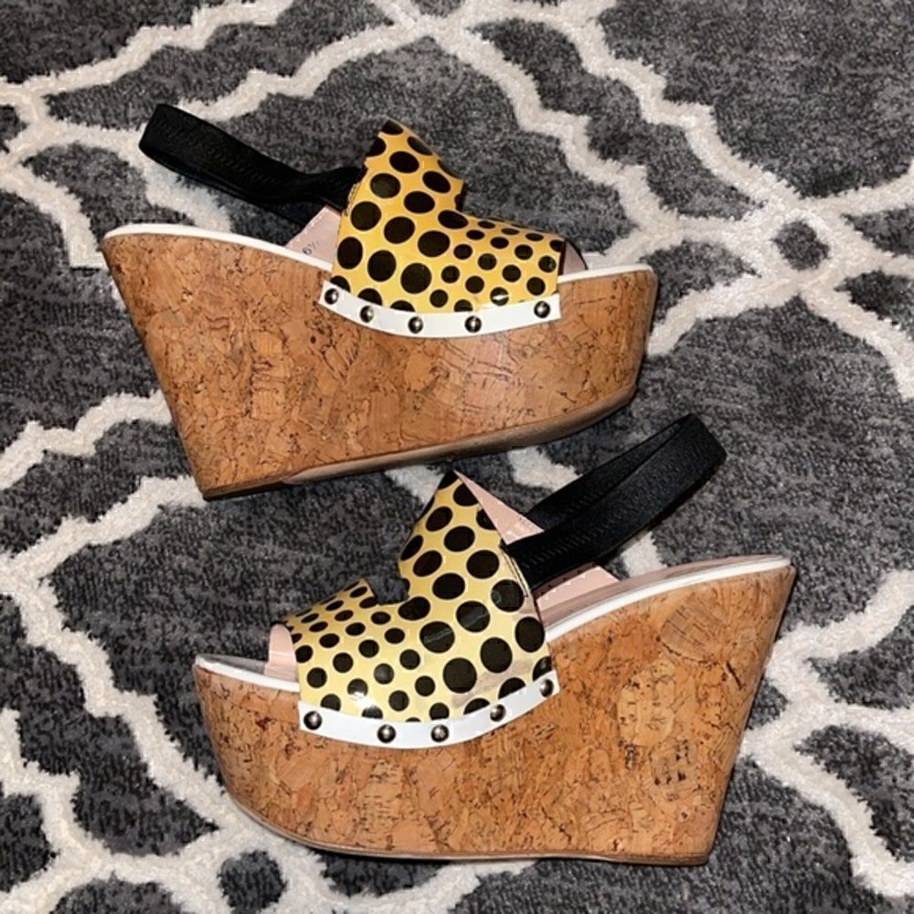 •VERSACE vintage wedges• - Picture 10 of 13